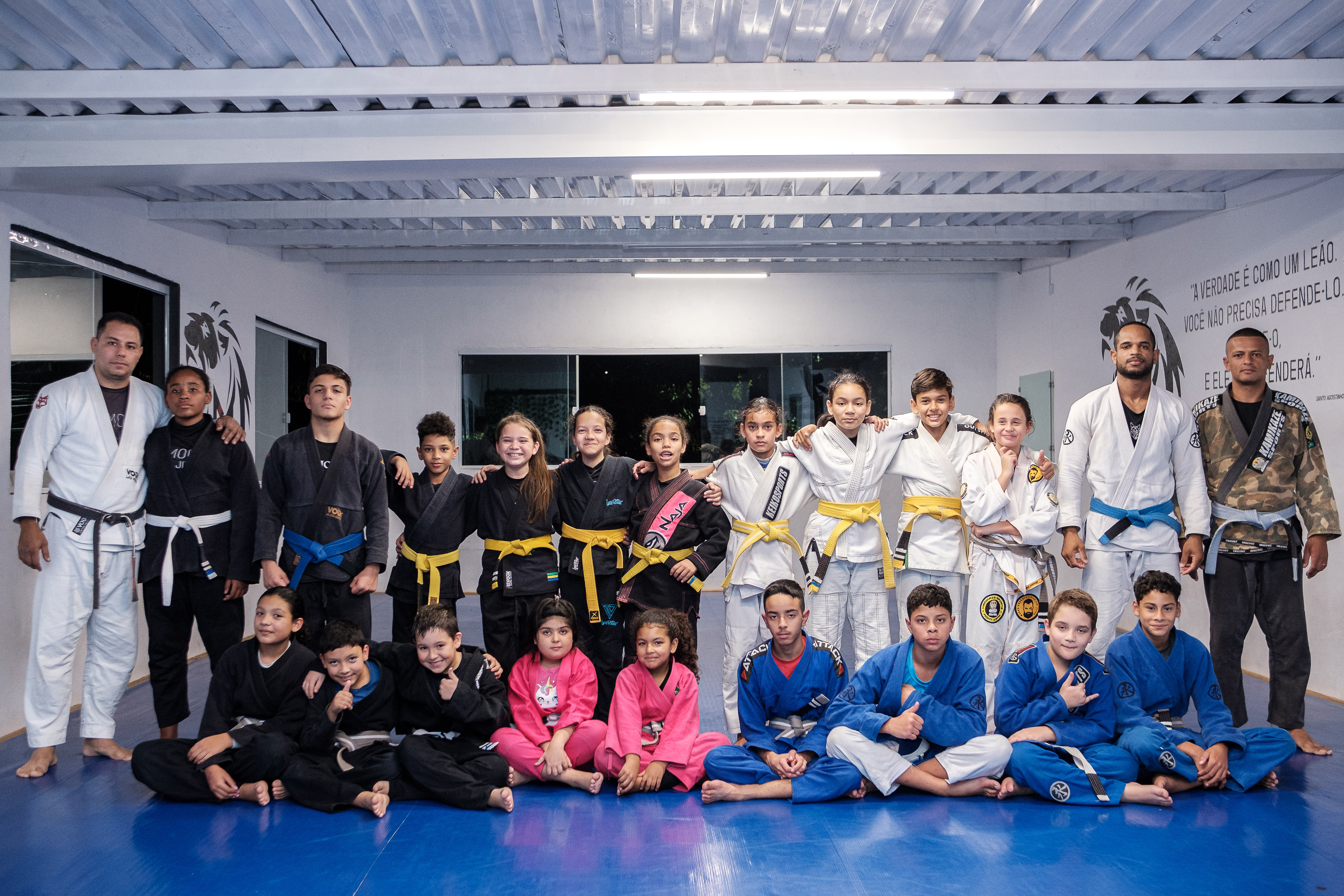 Foto de grupo da turma kids